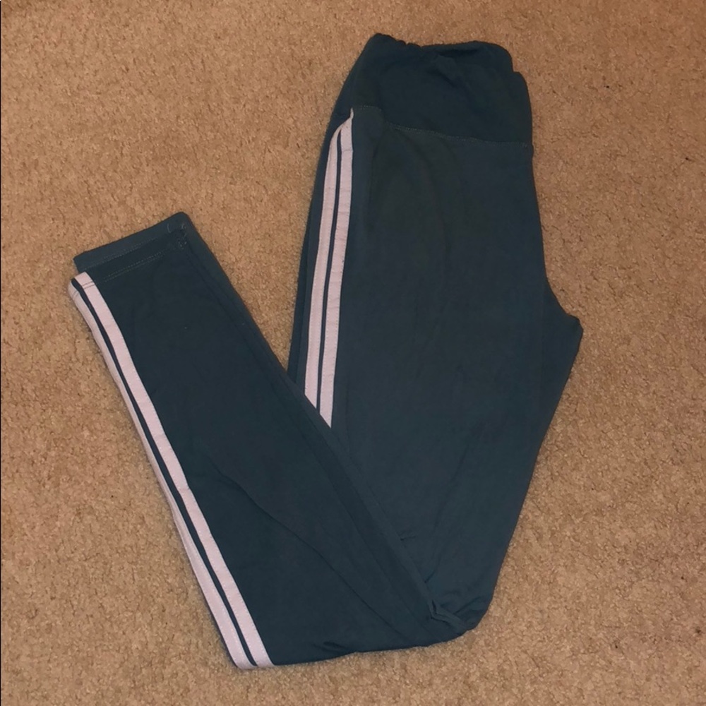 Olive green leggings